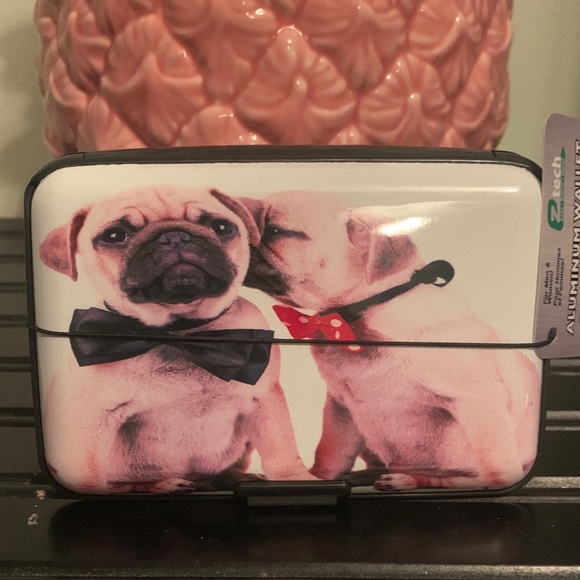 NWT card holder & eye masks (2 pieces) - Picture 8 of 10